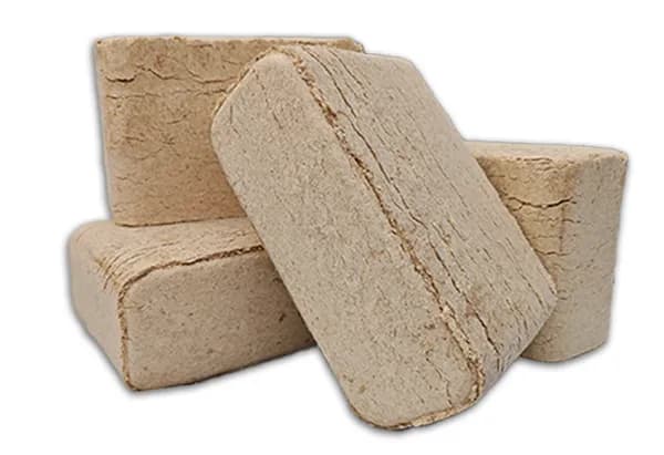 Ile kosztuje brykiet drzewny? Sprawdź ceny i oszczędzaj na ogrzewaniu