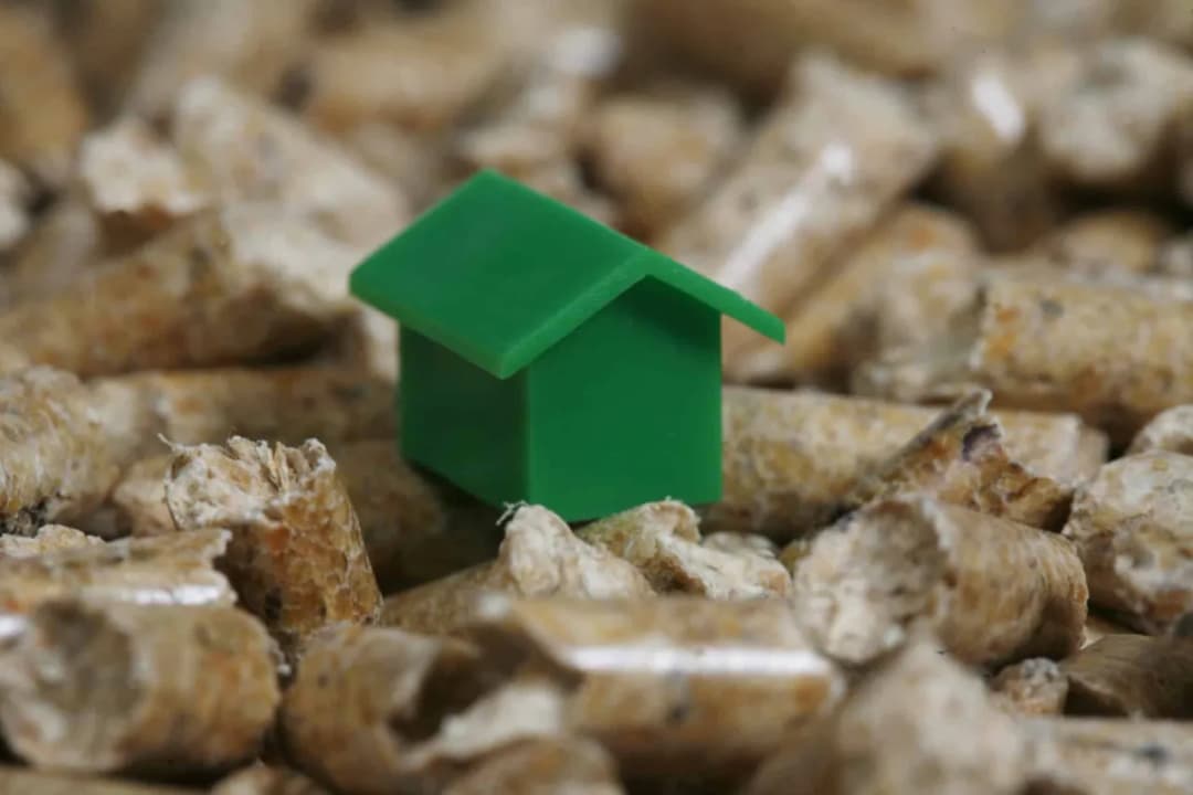 Ile pelletu na 150m2? Poznaj kluczowe czynniki wpływające na zużycie