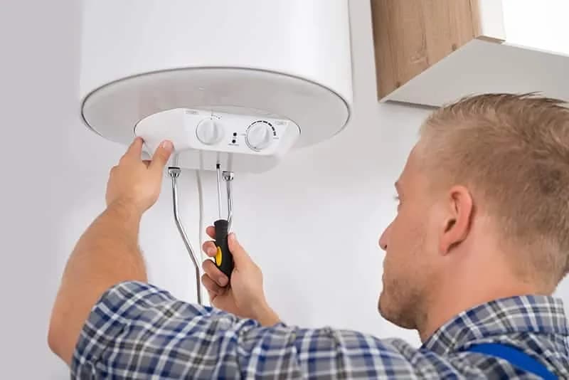 Jak zamontować bojler elektryczny – uniknij najczęstszych błędów
