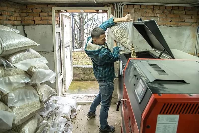 Jak działa piec na pellet? Odkryj jego tajemnice i zalety